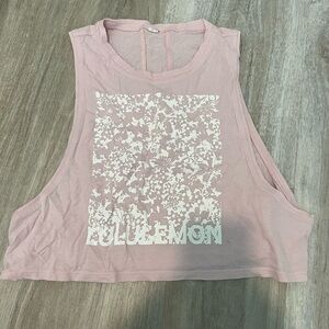 Lululemon crop top